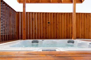 Outdoor spa tub - Hotel He Wang (Santiago)