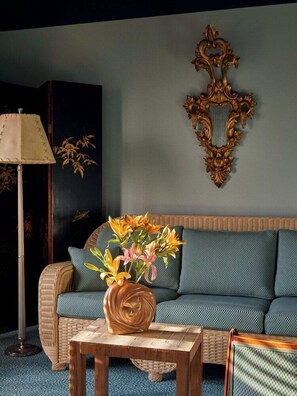 Living area - Hotel Ulysses (Baltimore)