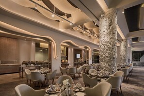 Dining - Mirage Hotel & Conference Center (Alexandria)