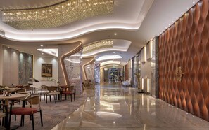 Lobby - Mirage Hotel & Conference Center (Alexandria)