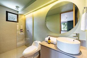 Bathroom - The Somos Flats Central Poblado (Medellín)