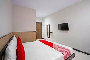 Room - OYO 91710 Hotel Anugerah (Jember)
