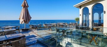 Ada Port Hotel