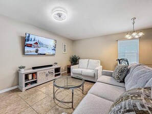 TV - Siesta Key Paradise with Hot Tub (Sarasota)