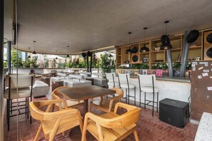 屋外ダイニングエリア