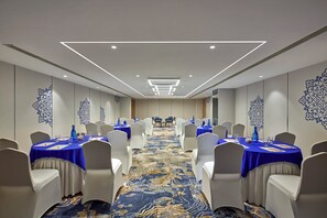 Meeting facility - Holiday Inn Express Bengaluru Bommasandra (Anekal)