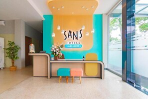 Lobby - Sans Hotel Alexander Bandung (Bandung)