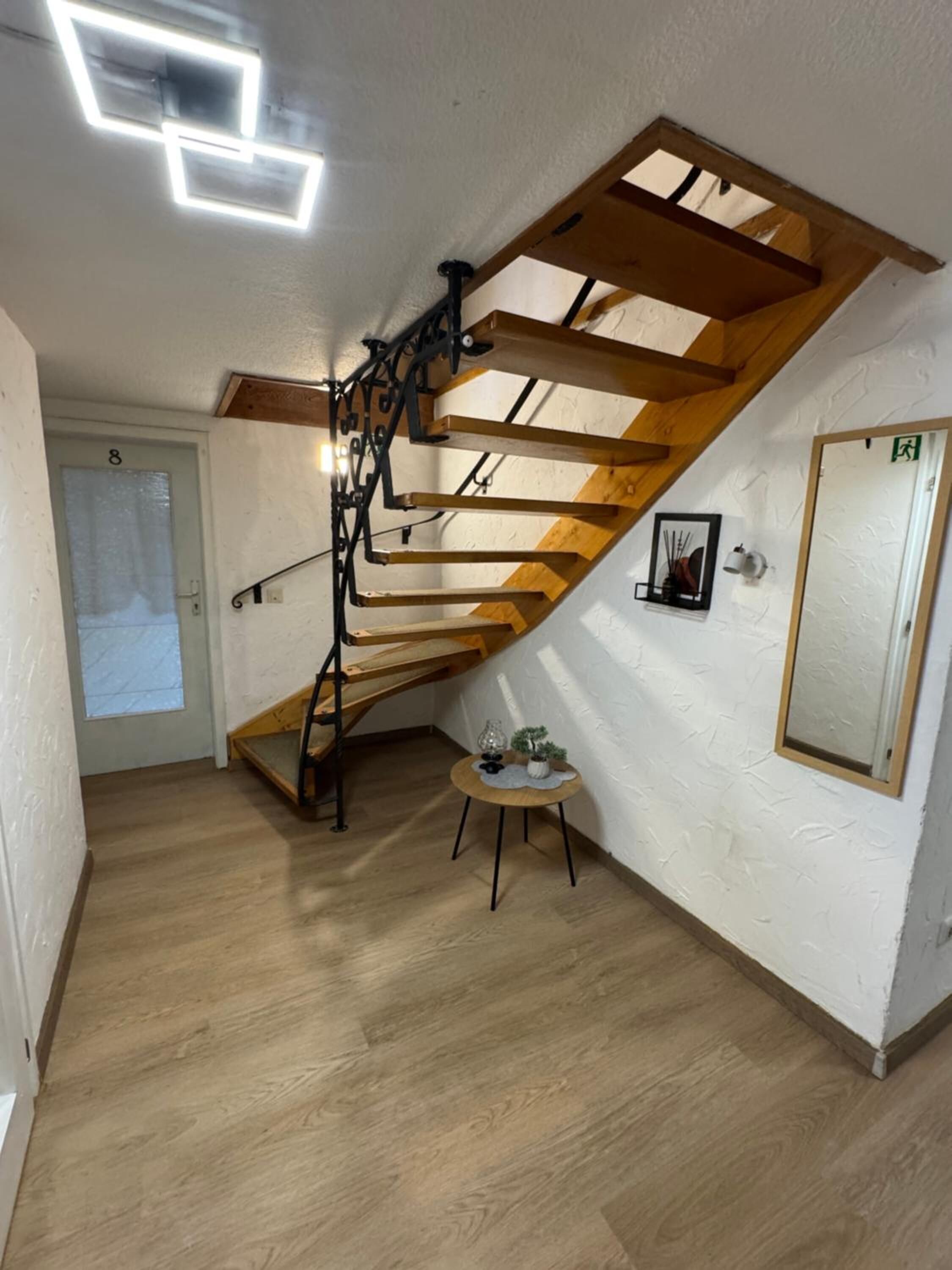 المنشأة من الداخل