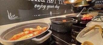 Hex Wildlife Hotel at Yorkshire Wildlife Park