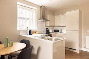 Private kitchen - Charles Hope Apartments Plymouth (Plymouth)