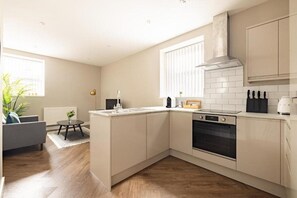 Private kitchen - Charles Hope Apartments Plymouth (Plymouth)