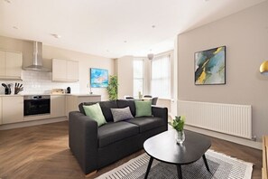 Living area - Charles Hope Apartments Plymouth (Plymouth)