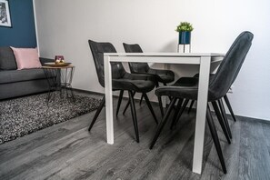 تناول الطعام