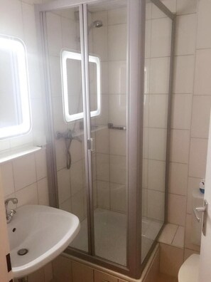 Bathroom - Hotel Adler (Grenzach-Wyhlen)