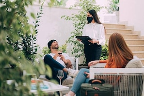 Khu ẩm thực ngoài trời