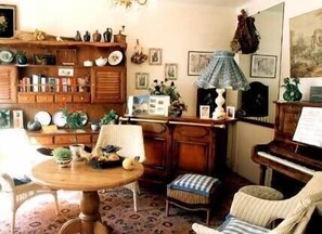 Interior - Hotel Bernieres (Caen)