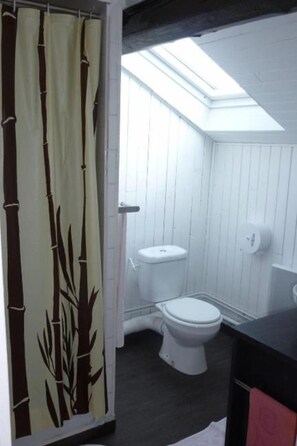 Bathroom - Hotel de L'avenue (Bonson)