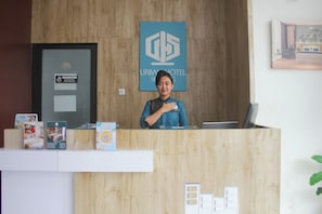 Lobby - Urban Hotel Serpong by Zuzu (South Tangerang)