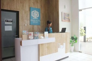 Lobby - Urban Hotel Serpong by Zuzu (South Tangerang)