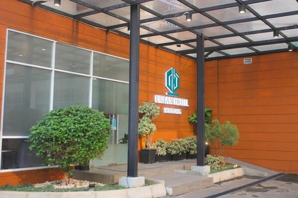 Exterior detail - Urban Hotel Serpong by Zuzu (South Tangerang)
