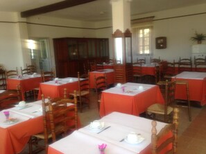 Dining - Hotel Les Calanques (Piana)