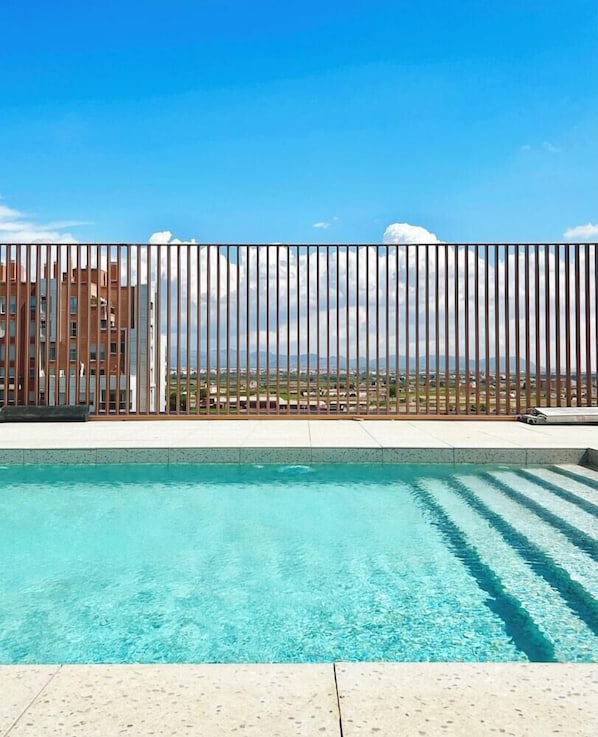 Pool - Loop Homes Tower Burjassot (Burjasot)