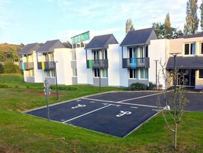 Sports court - The Originals City, Ara Hotel, Landerneau (Landerneau)