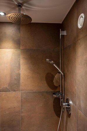 Bathroom - Ochsen Post Hotel (Tiefenbronn)