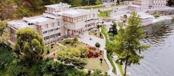 Portola Grand Renggali Hotel