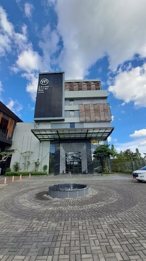 Exterior - Grand Miami Hotel (Kepanjen)