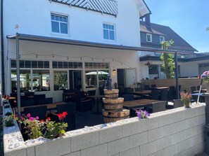 Utendørsservering