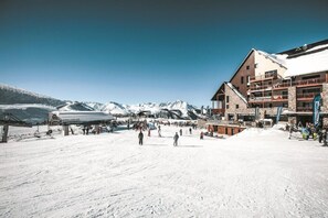 Snow and ski sports