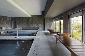 Pool - Sun and Moon Riverside Hotel (Phnom Penh)