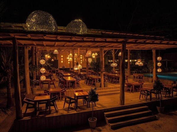 Outdoor dining - My Blue Holbox Hotel (Isla Holbox)