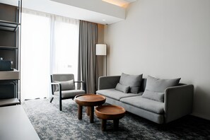 Living area - Manon Boutique Hotel Kota Lama Semarang (Semarang)