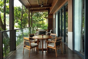 Tempat makan luar