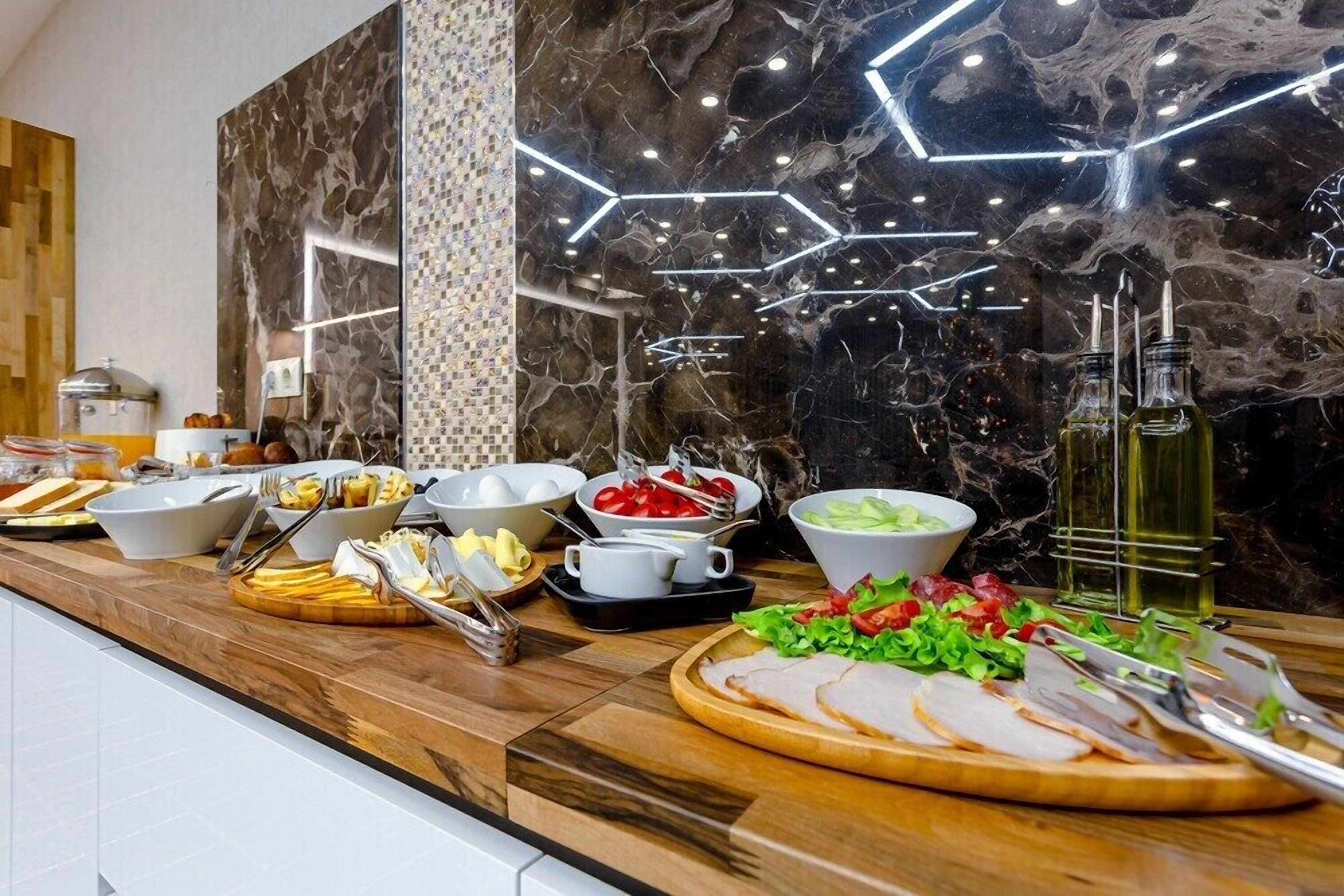 تناول الطعام