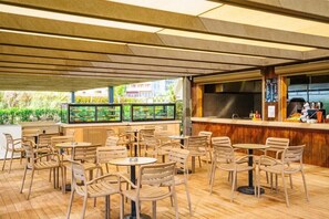 Outdoor dining - SY Hotels Belek Boutique Luxury (Serik)