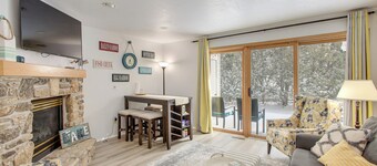 1 Mi to Dtwn Fish Creek! Charming Door County Stay