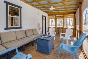 Terrace/patio - Secluded Ozark Hideaway: 13 Mi to Table Rock Lake (Omaha)