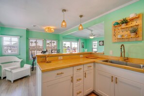 Interior - 3 Mi to Gulf! Fort Myers Beach Gem w/ Pool Access (Fort Myers Beach)