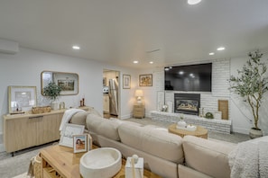 TV - Ski, Hike & Visit BYU: Quiet Getaway in Orem! (Orem)