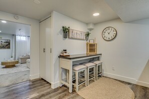 Interior - Ski, Hike & Visit BYU: Quiet Getaway in Orem! (Orem)