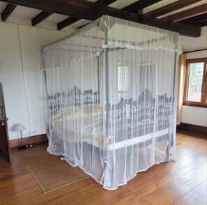 Studio, Garden View | Iron/ironing board, free WiFi - Graystone Bungalow by Seven Angels (Diyatalawa)