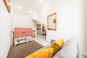 TV - GuestReady - The Sunset Alcochete Rooftop (Alcochete)
