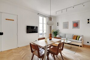 Apartment | Living room - Magnificent apt in Bastille- 1bd/4p - Near Marais (Paris)