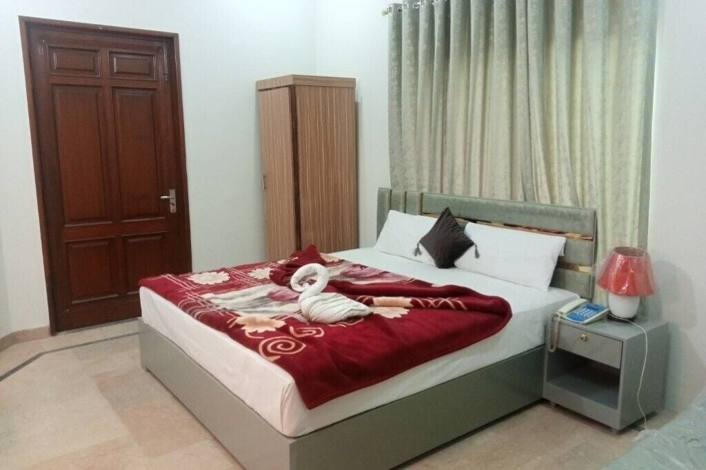 Soundproofing, iron/ironing board, free WiFi