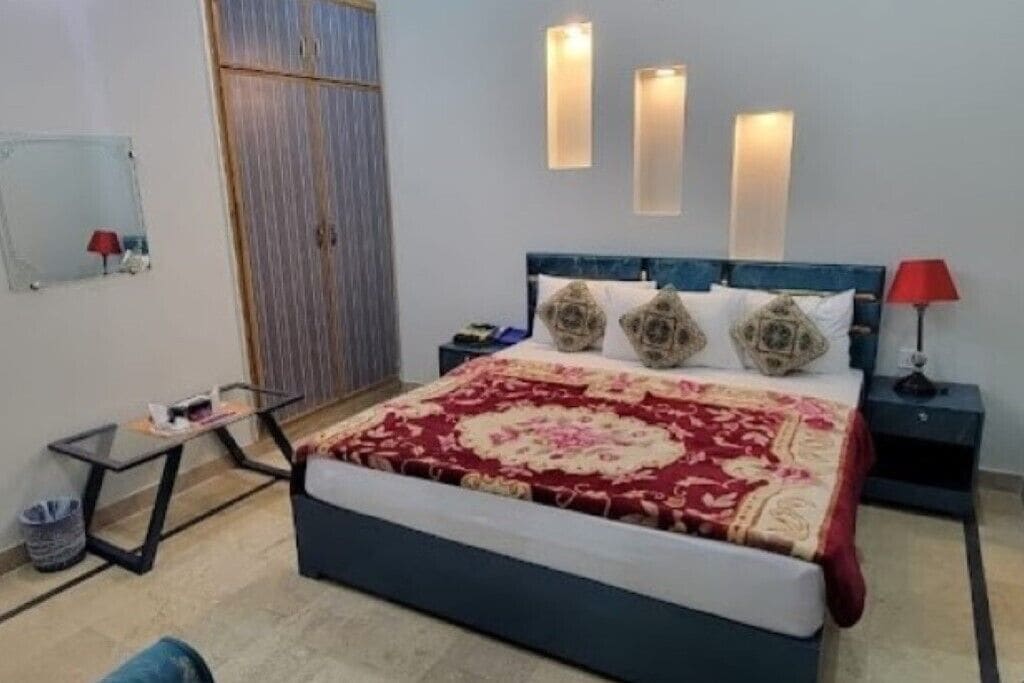 Soundproofing, iron/ironing board, free WiFi