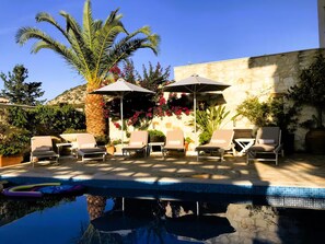 Outdoor pool - Family 5BR Villa with sea views, private pool, summer kitchen & spacious garden (Almyrida)