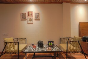 Habitación Deluxe, vistas a la colina | Restauración